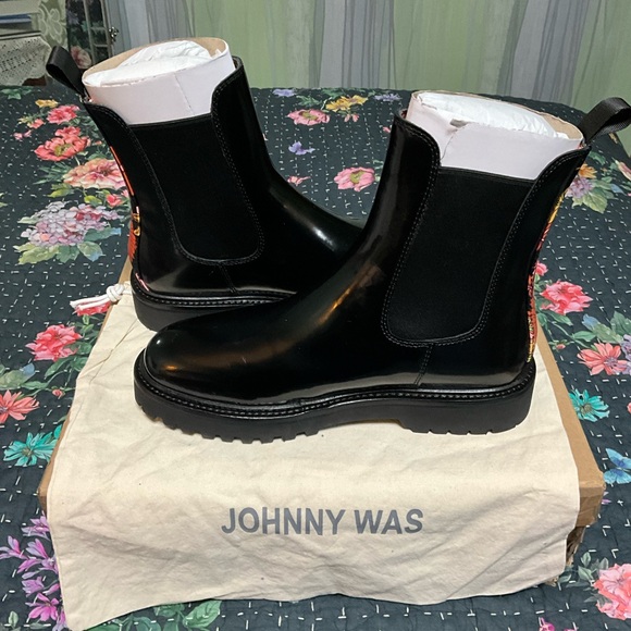Johnny Was Shoes - NIB$368 Johnny Was Tate Chelsea Boot Size 9